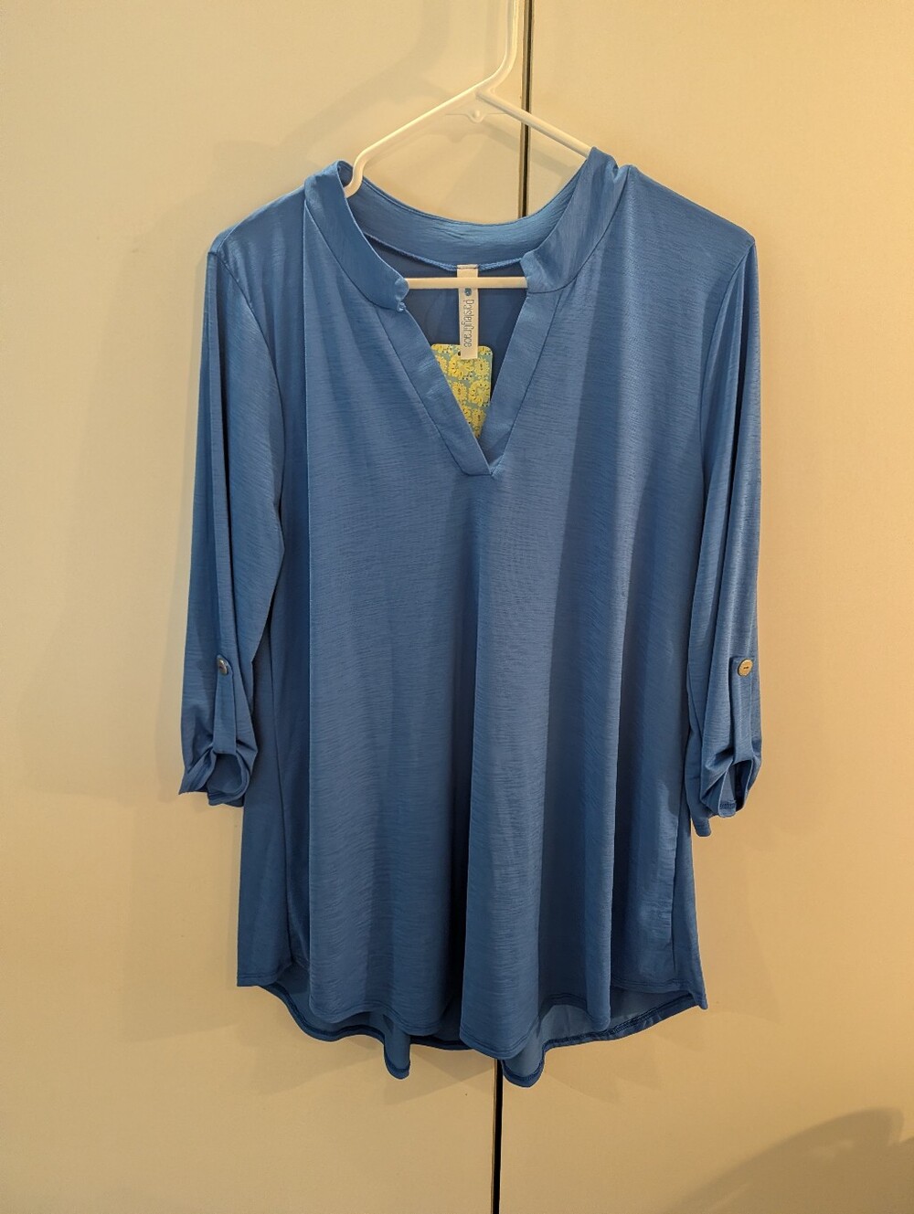 Paisley Grace Gabriella Light Blue V-Neck Roll-Sleeve Women's L Tunic Top NWT